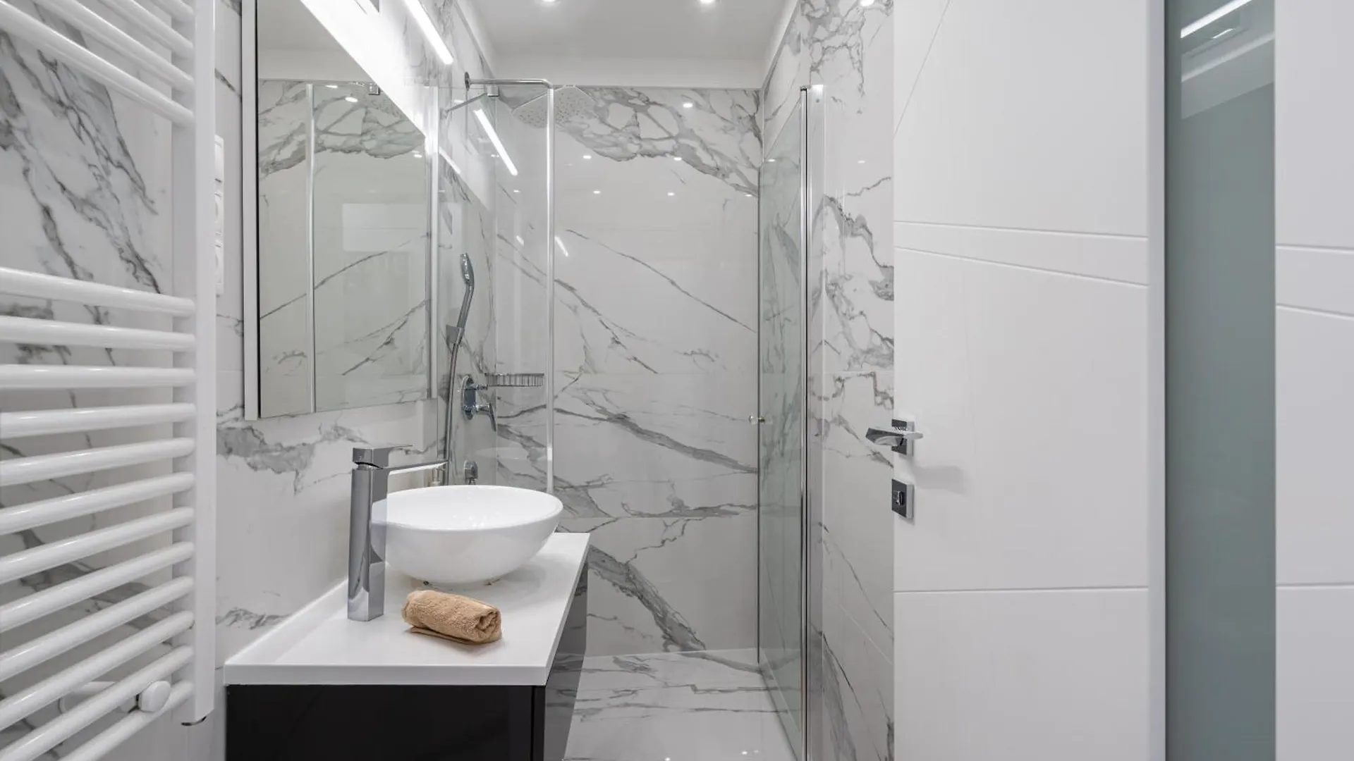Kiraly 44 Luxury Apartment With Free Parking Budapest 0*,  Hungary