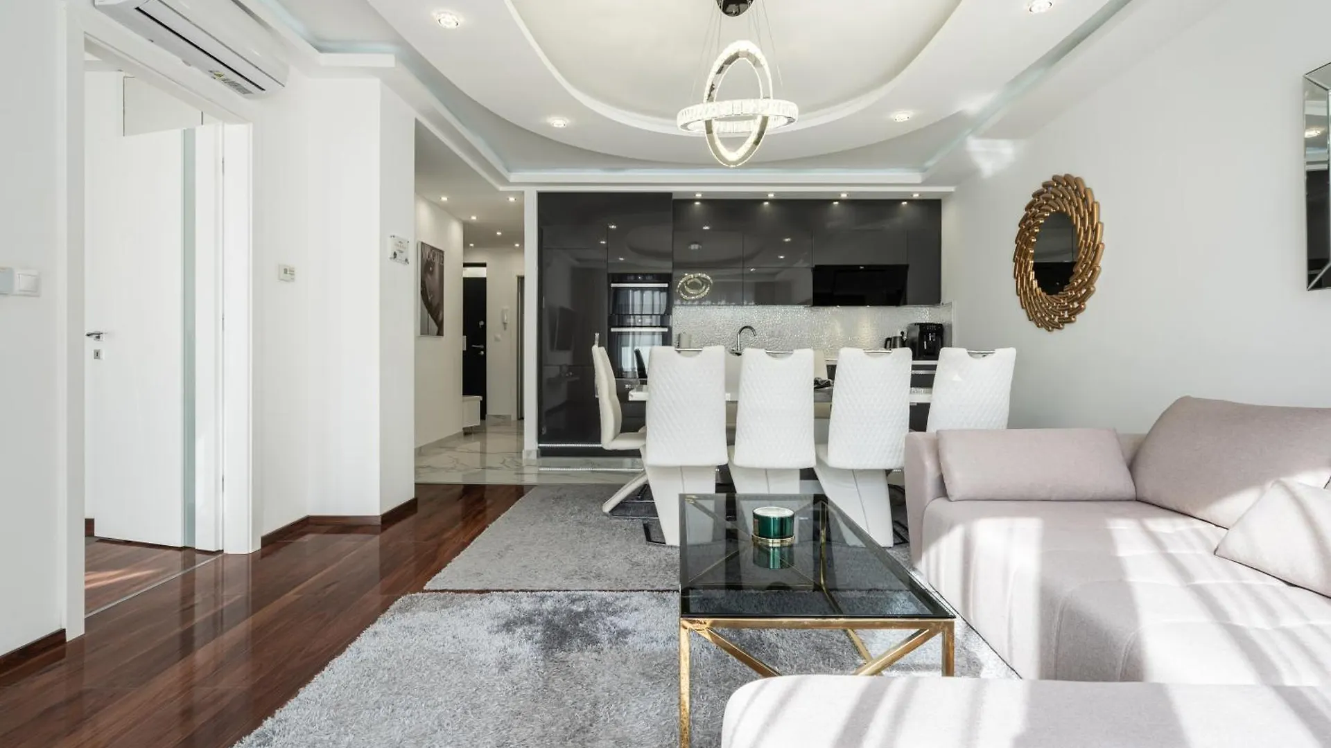 Kiraly 44 Luxury Apartment With Free Parking Boedapest Hongarije