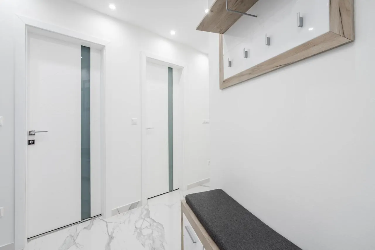 Kiraly 44 Luxury Apartment With Free Parking Boedapest 0*,  Hongarije